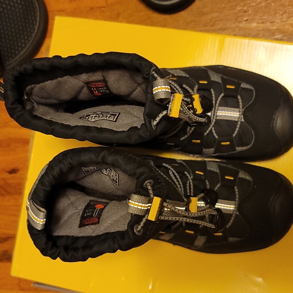 Kids  boots